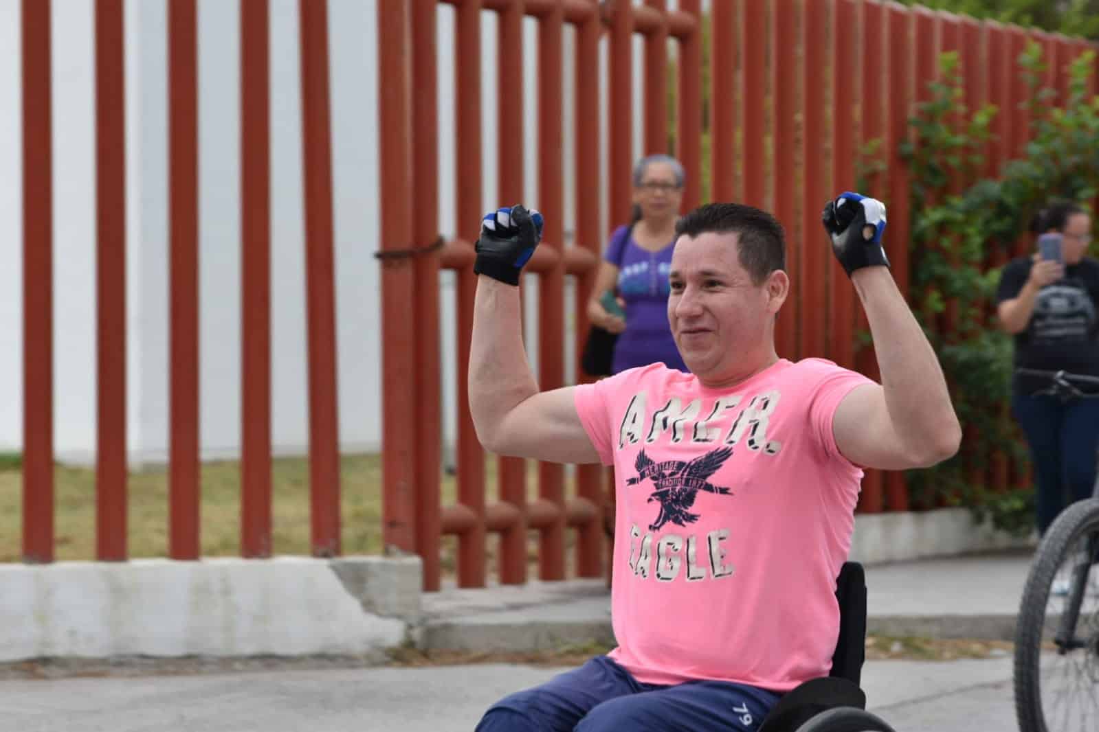 JÓVENES DE MÚZQUIZ VIVIERON CARRERA DE COLOR