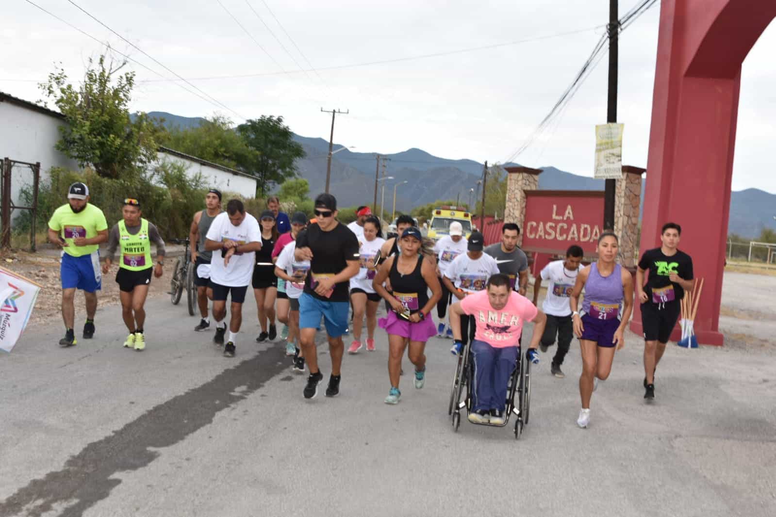 JÓVENES DE MÚZQUIZ VIVIERON CARRERA DE COLOR