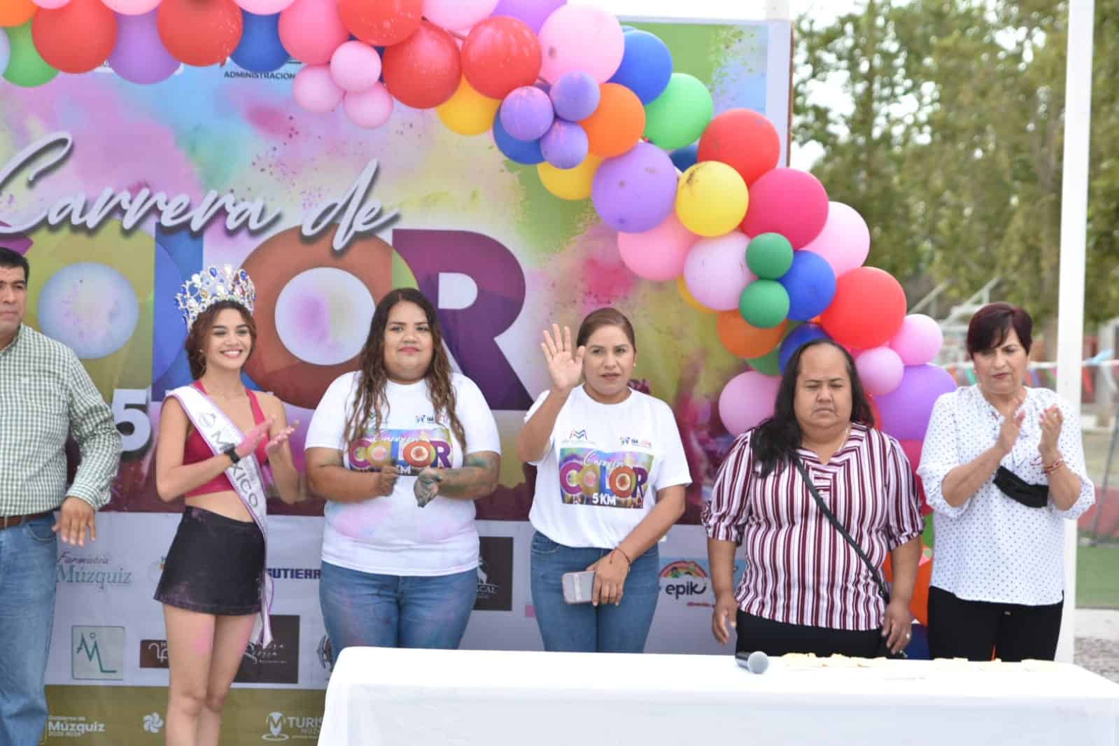 JÓVENES DE MÚZQUIZ VIVIERON CARRERA DE COLOR