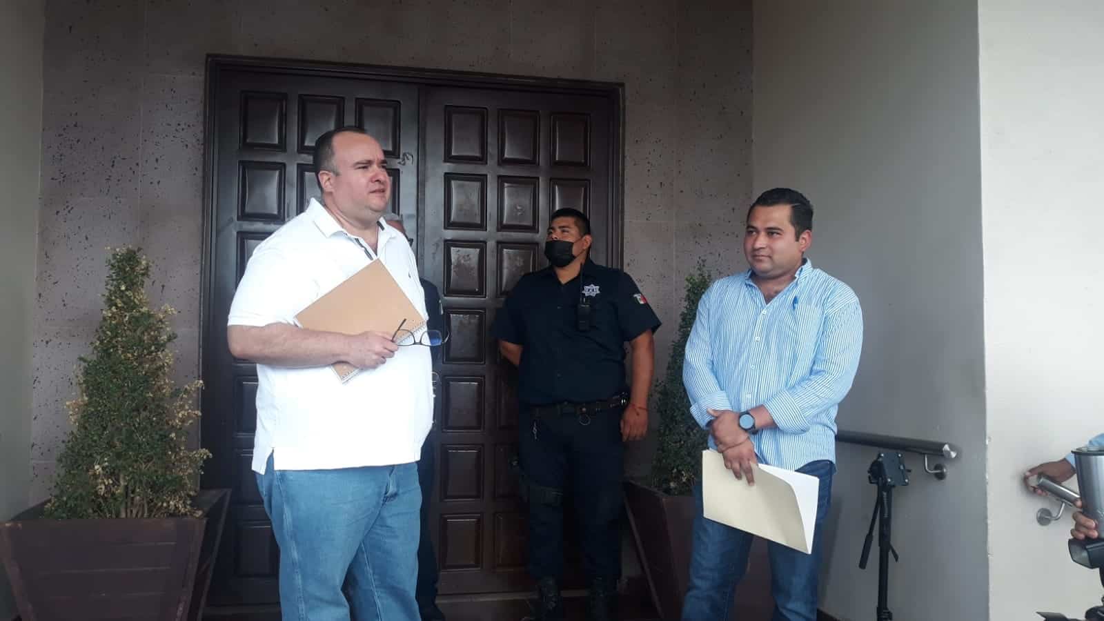 Cesar Chávez Ramón dijo que el día de hoy en rueda de prensa su abogado dará a conocer la situación legal que desprende su destitución mal fundamentada del cargo.