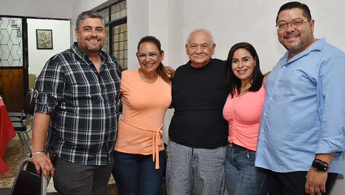 Celebran junto a Fernanda