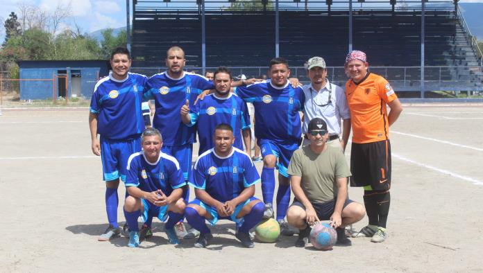 Escarfeo goleó a Normalizado