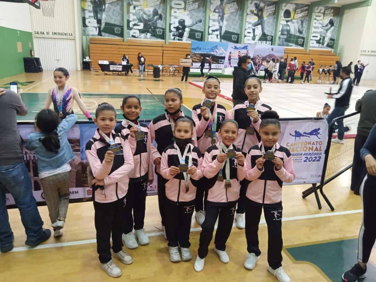 Triunfan Monclovenses en Gimnasia Aeróbica