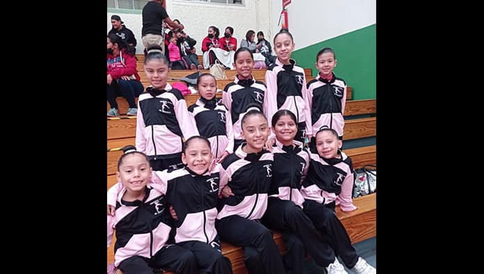 Triunfan Monclovenses en Gimnasia Aeróbica