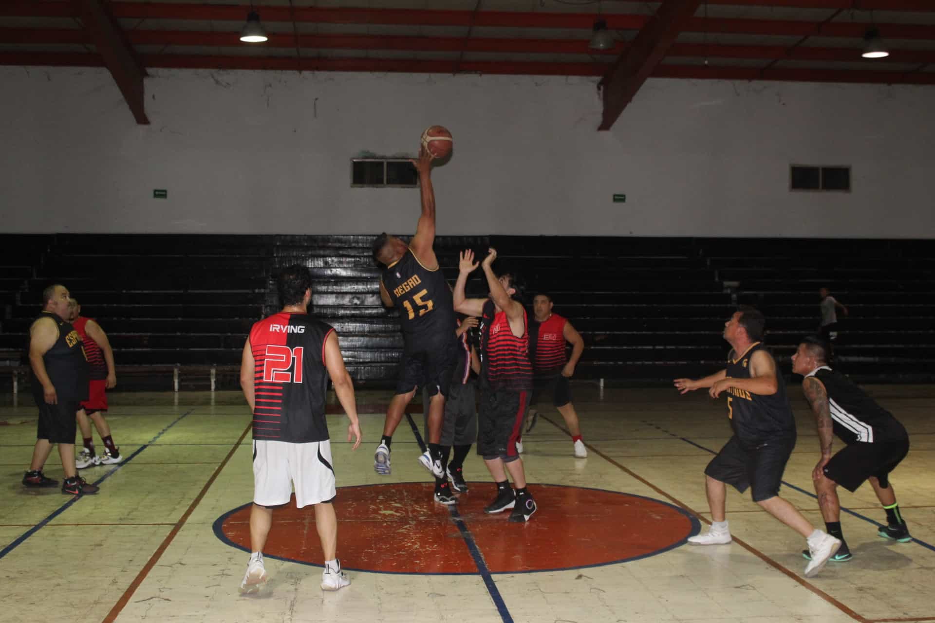 Rockets impone ante Espartanos