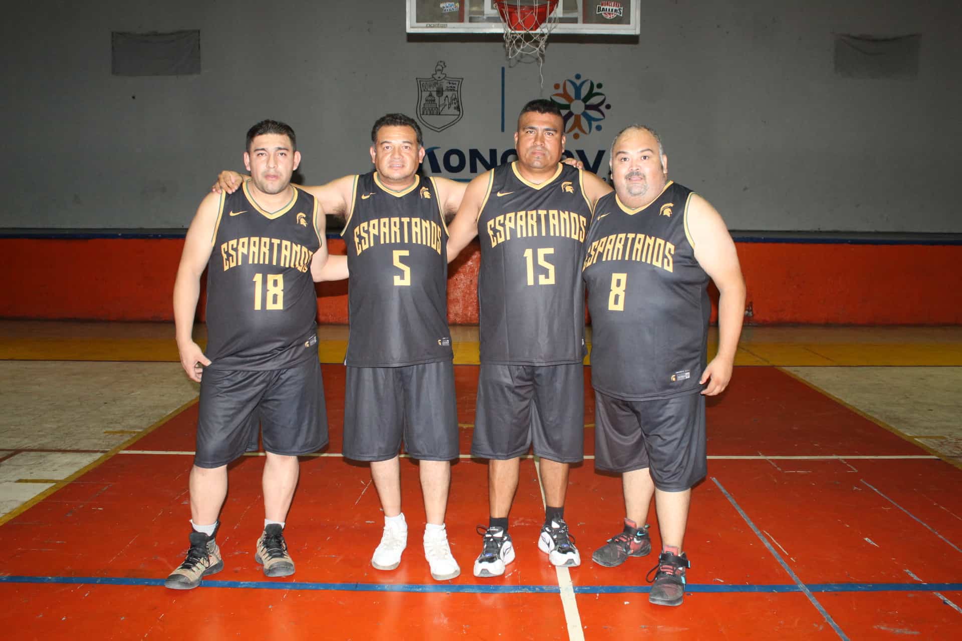 Rockets impone ante Espartanos