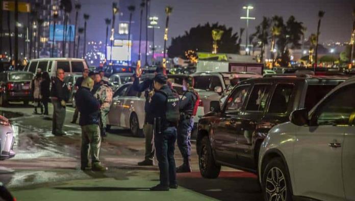 Abandonan cuerpo con narcomanta dirigida a alcaldesa de Tijuana