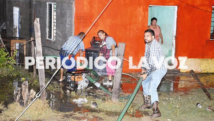 Se inunda la Diana Laura, El 8 de enero y La Cruz