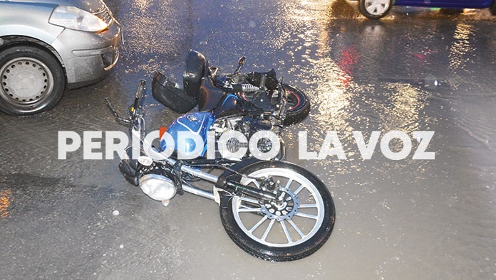 Se lleva a motociclista imprudente conductora