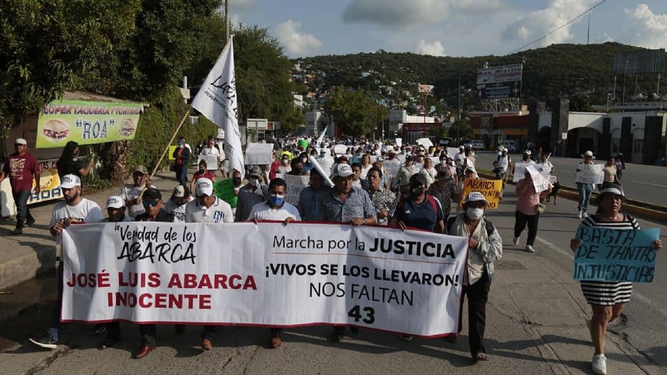 Marchan en Guerrero por liberación de implicado en caso Ayotzinapa