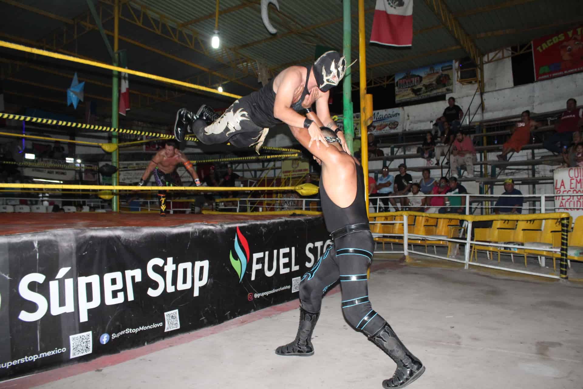Anuncian cartelazo de lucha libre