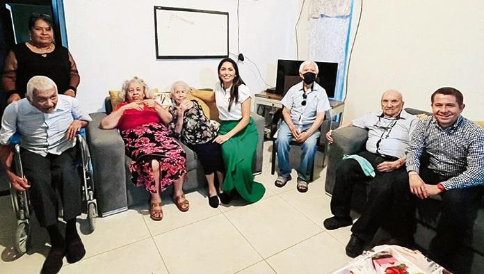 San Buenaventura | Visita Hugo a abuelitos
