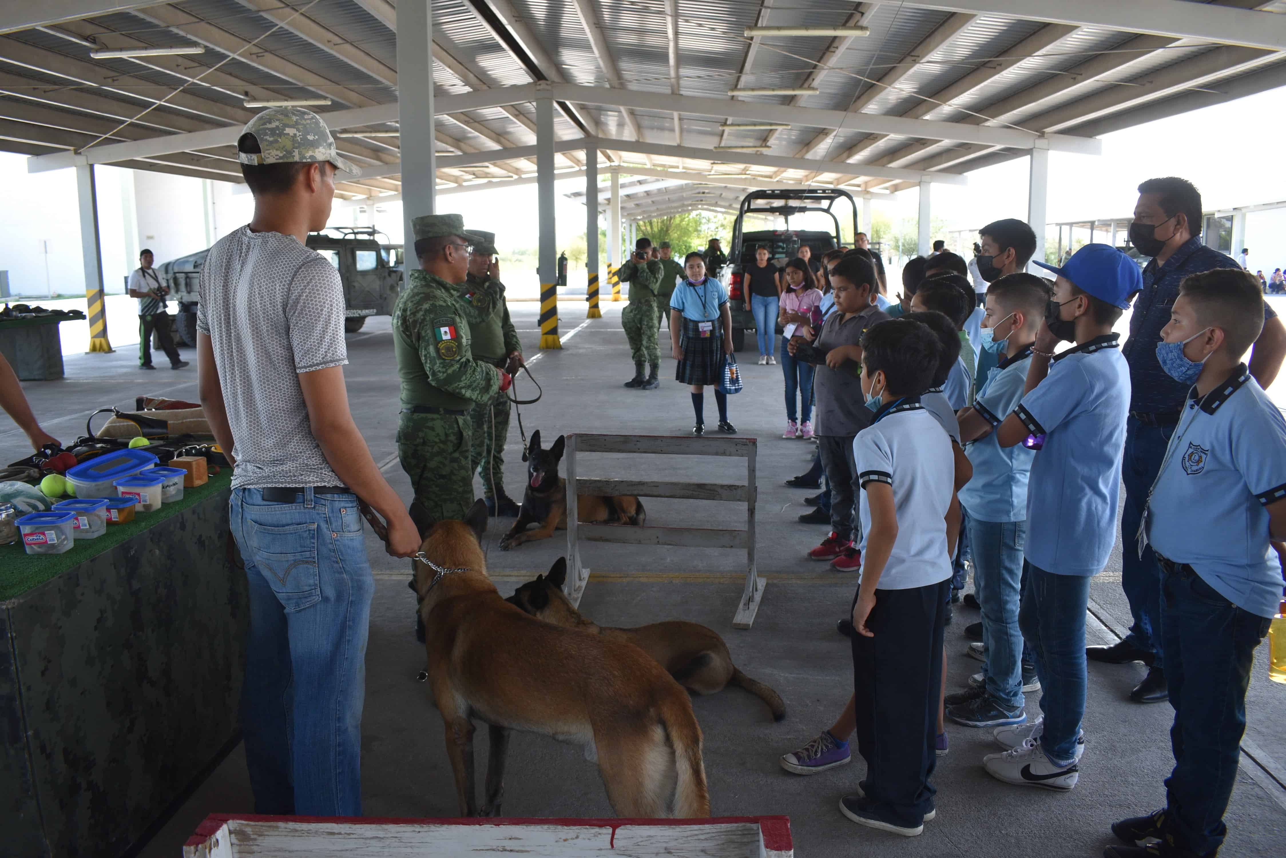 Visitarán alumnos el 105 Batallón