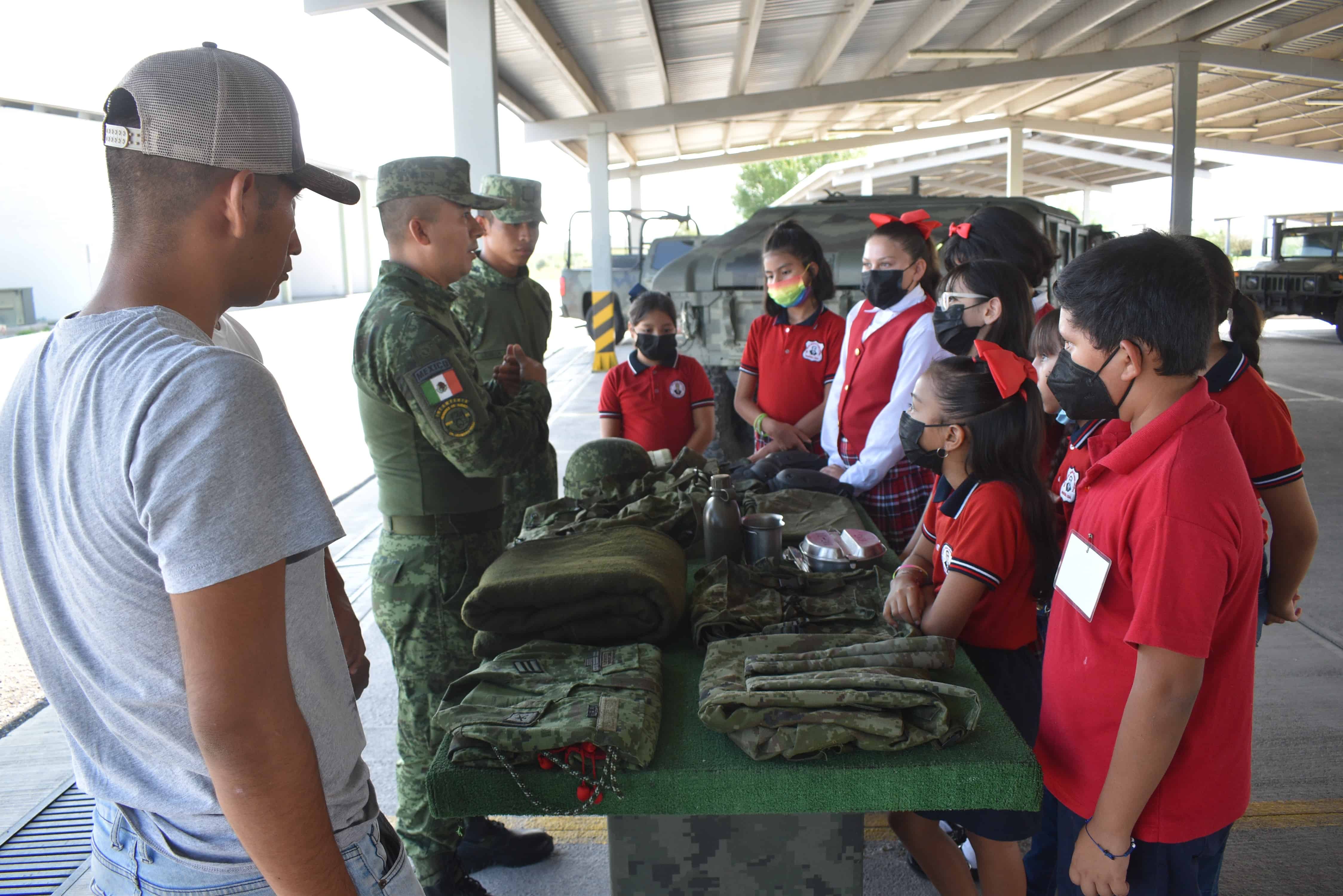 Visitarán alumnos el 105 Batallón