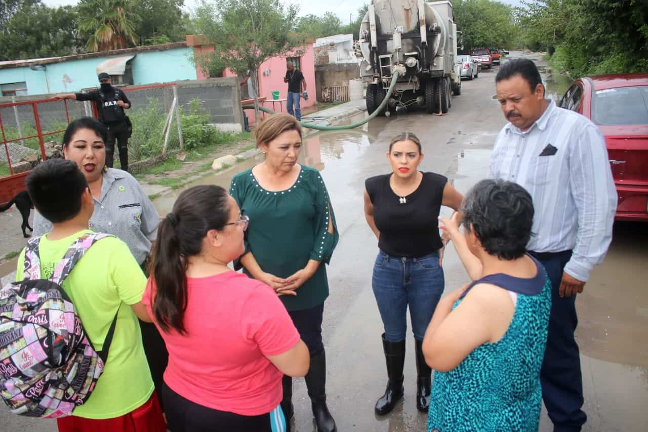 Recorre y atiende sectores afectados por lluvias la alcaldesa Diana Haro