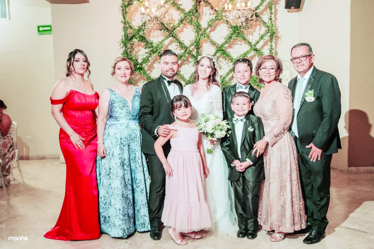 Lety y Carlos consagran su amor ante Dios