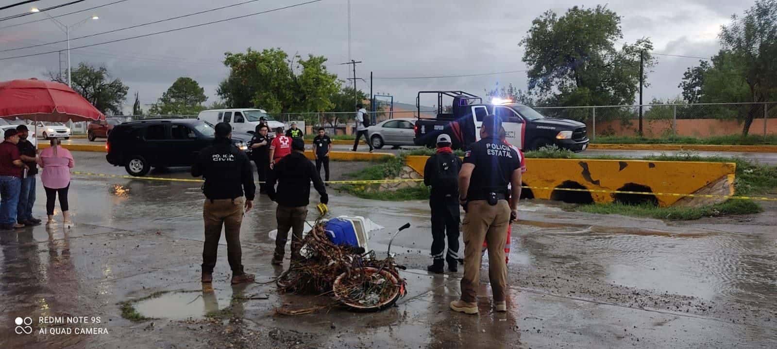 No sobrevivió ; Se traga desagüe a un ambulante