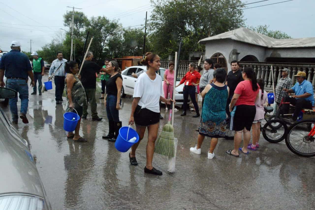 Recorre y atiende sectores afectados por lluvias la alcaldesa Diana Haro