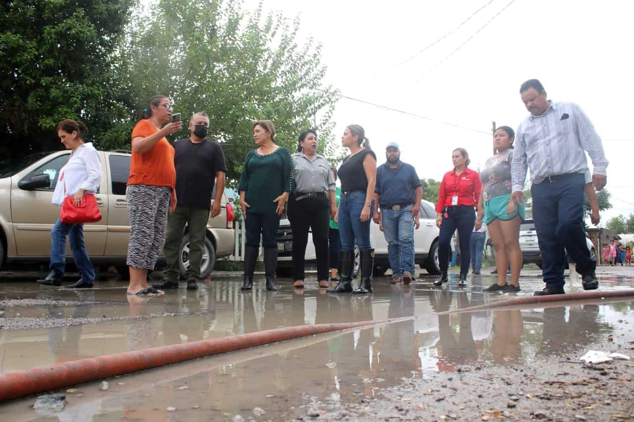 Recorre y atiende sectores afectados por lluvias la alcaldesa Diana Haro