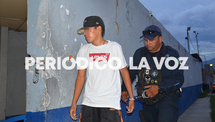 “Avienta” con moto adolescente a abuelita