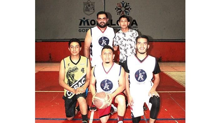American English aplasta a los Espartans