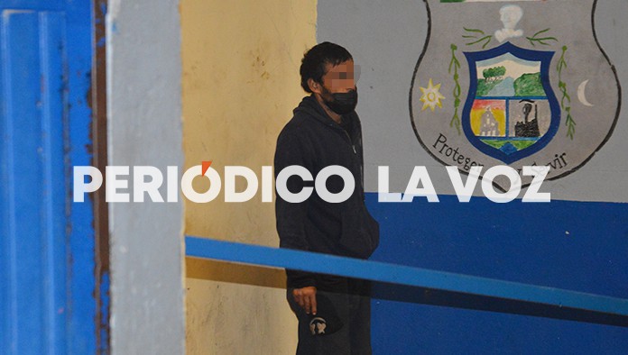 Se enfiestaban los 7 “enanitos”; policías los agarran drogándose