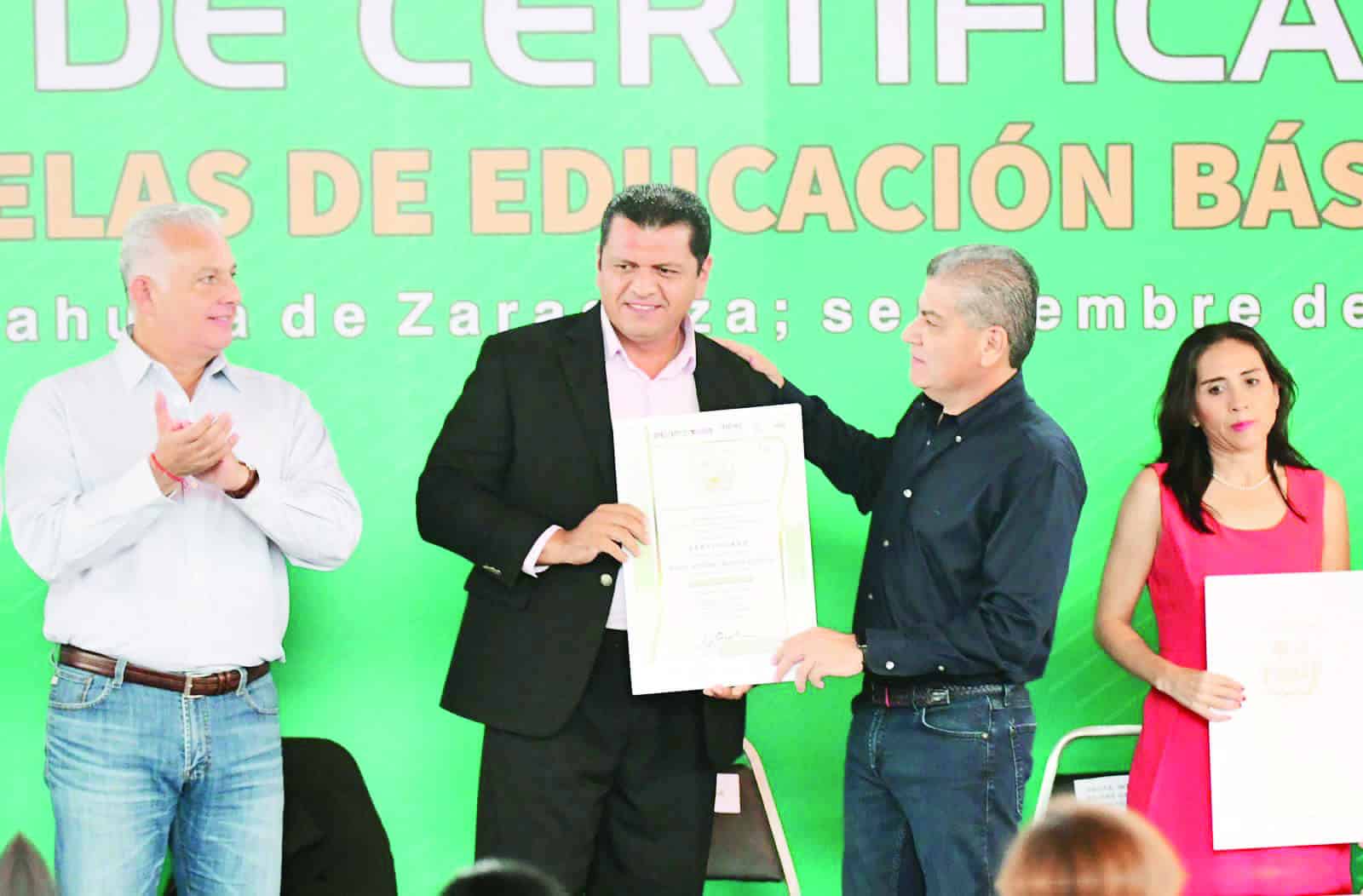 Entrega MARS certificaciones a escuelas