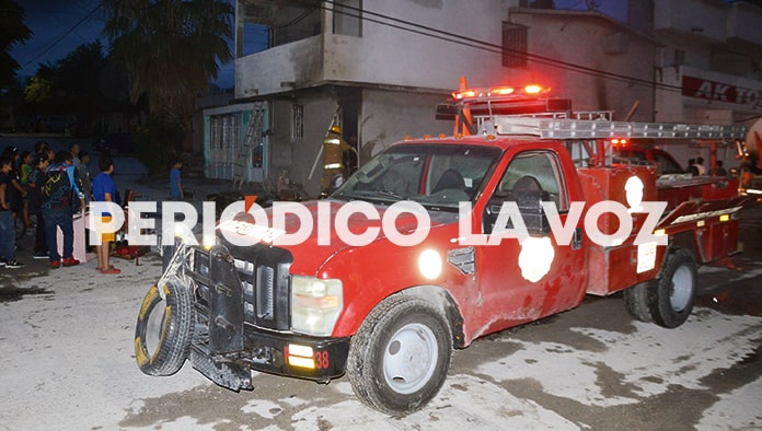 Incendio consume vivienda completa
