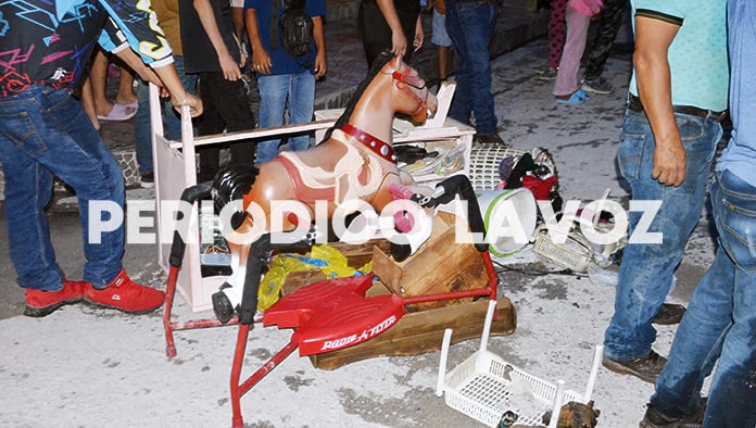 Incendio consume vivienda completa