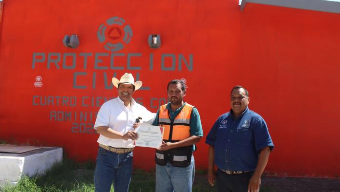Reconoce Ciénegas a sus bomberos