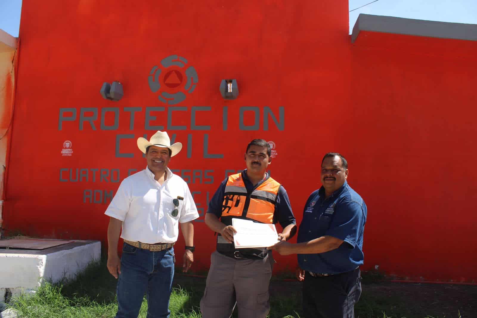 Reconoce Ciénegas a sus bomberos
