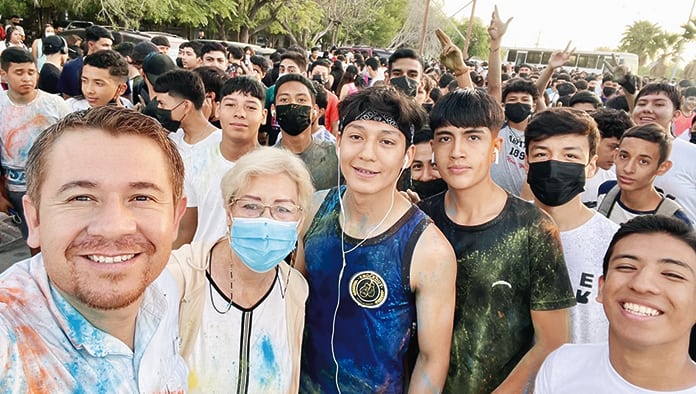 Festeja el CECyTEC con “The color run”