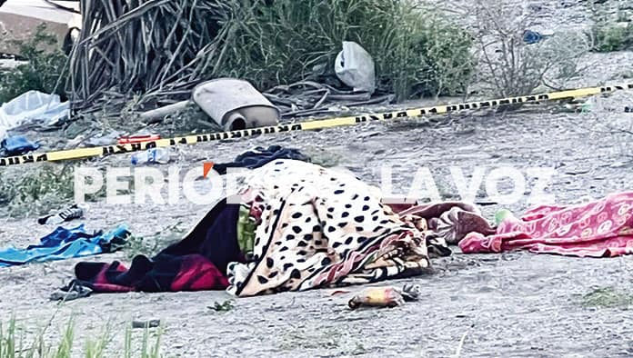 Iban a entregar víveres y mueren