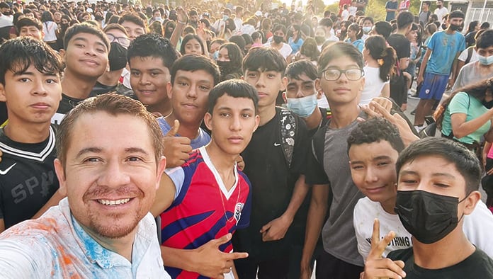 Festeja el CECyTEC con “The color run”