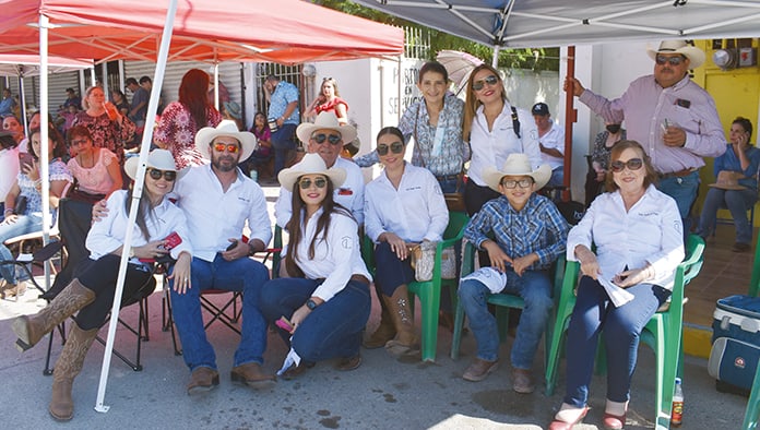 Disfrutan 50 mil de la cabalgata