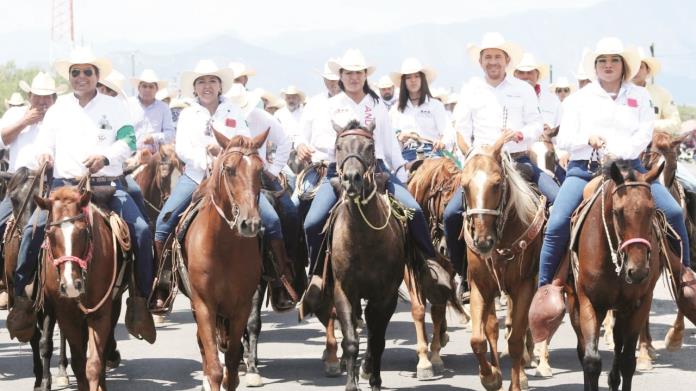 Unen lazos Hugo y Beto con Nadadores