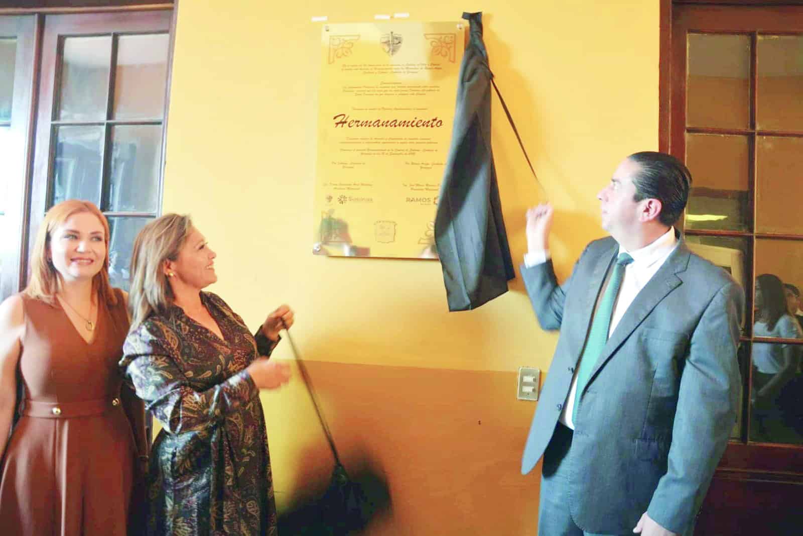 Celebra Sabinas 80 Aniversario