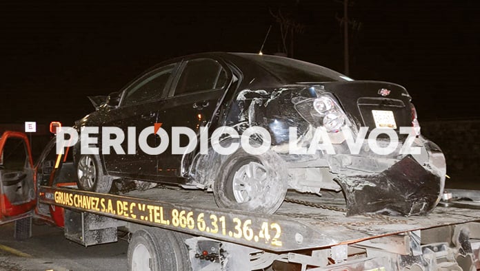 ‘Frunce’ auto en accidente