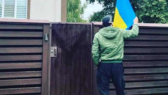 Boxeador ucraniano regresó a su casa tras ser tomada por soldados rusos