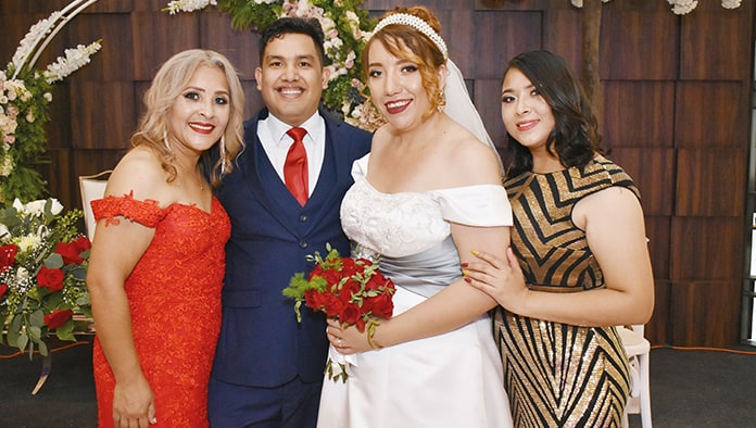 Enlazan sus vidas Rosa & Toño