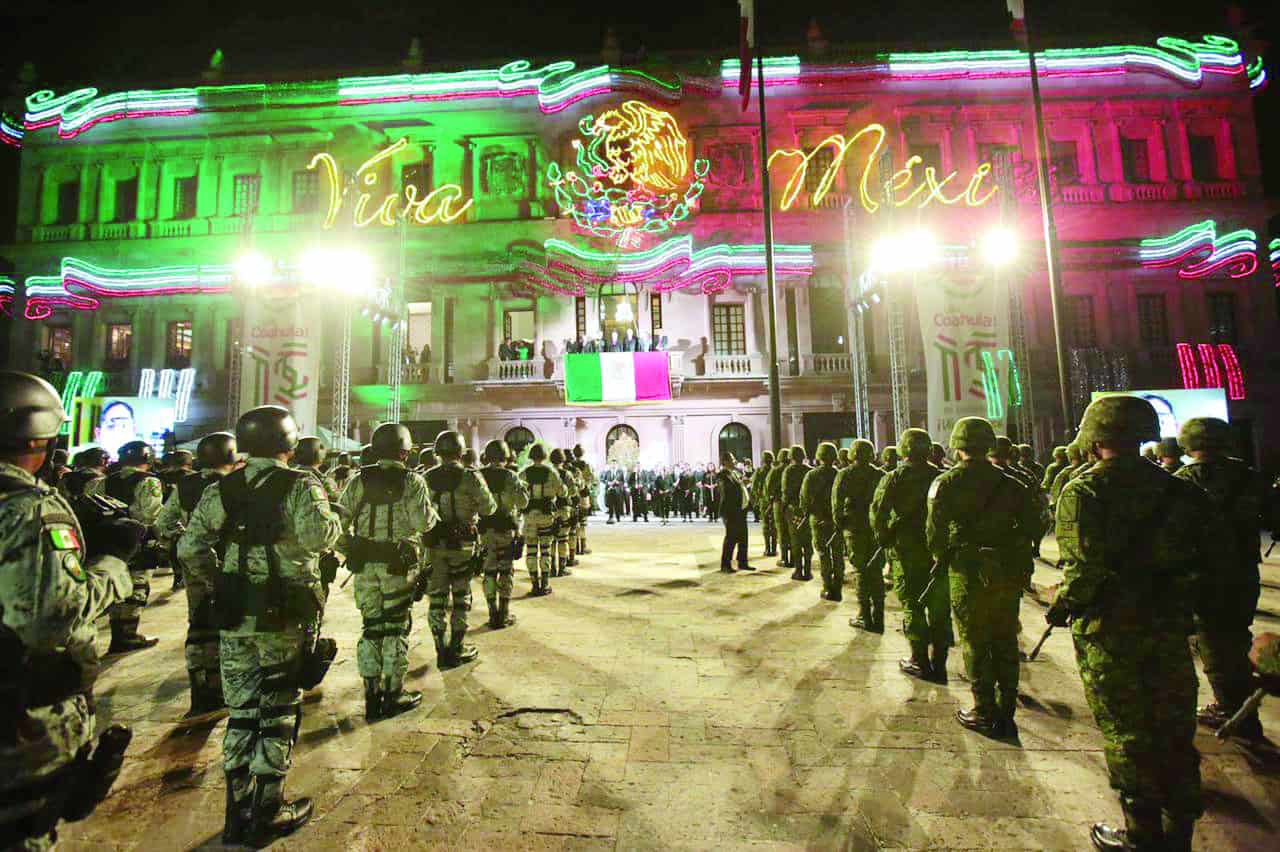 Encabeza Riquelme el Grito de Independencia