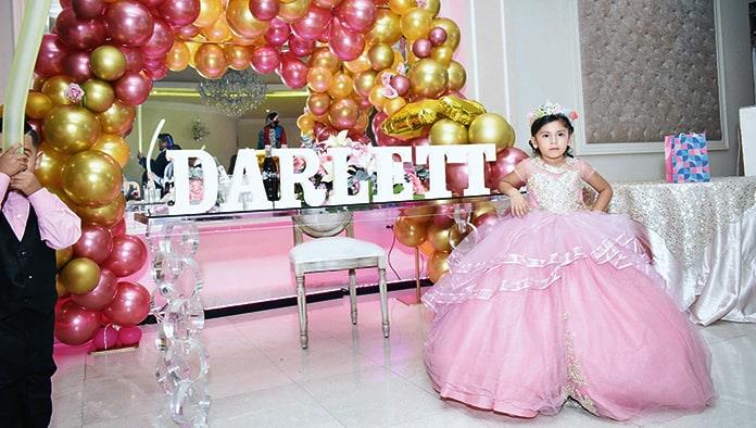 Darlett pide cinco deseos
