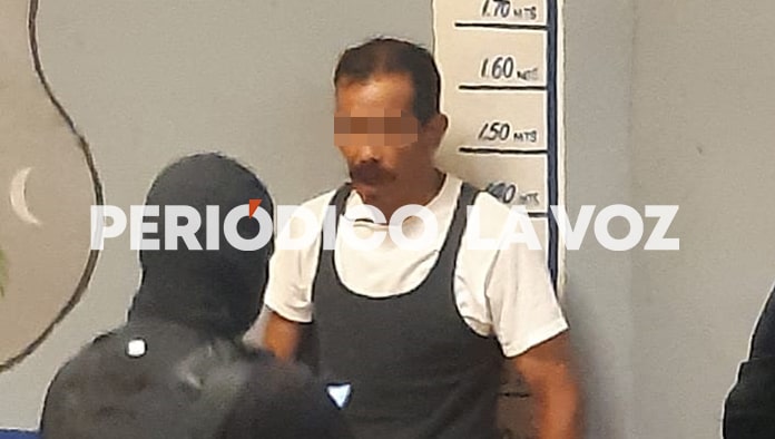 Husmeaban casas ajenas