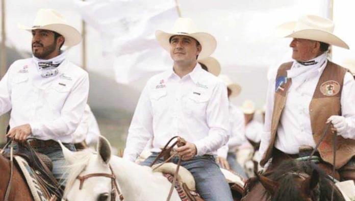 Cabalgata en el Festival de la Manzana