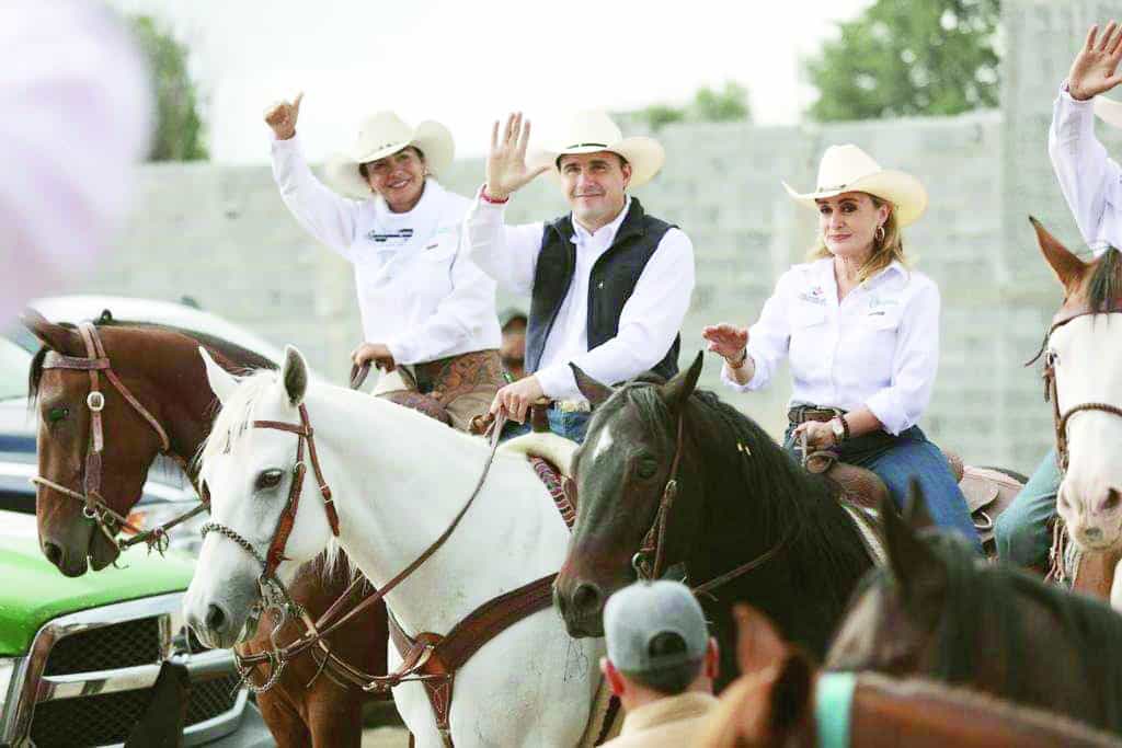 Cabalgata en el Festival de la Manzana