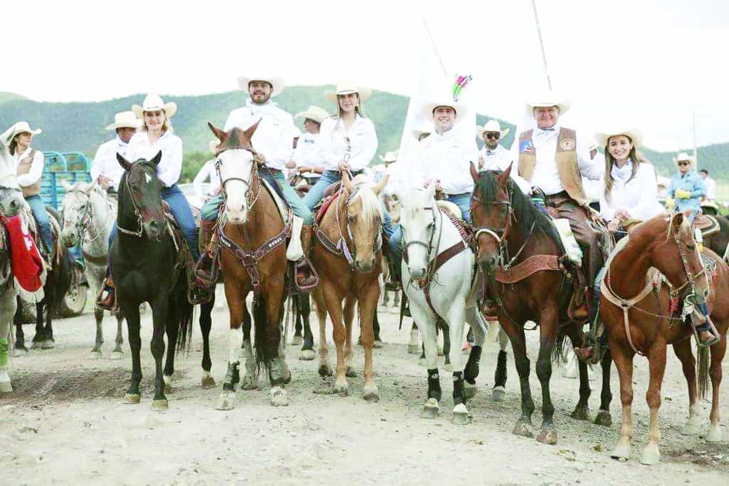 Cabalgata en el Festival de la Manzana