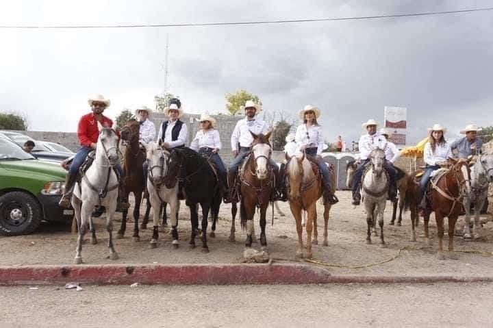 Cuatro Ciénegas | Presente Beto en Cabalgata