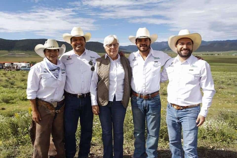 Cuatro Ciénegas | Presente Beto en Cabalgata