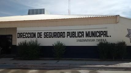 Urgen policías en San Buena