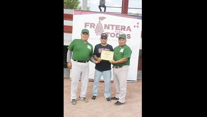 PREMIÓ RECREATIVA A SUS CAMPEONES